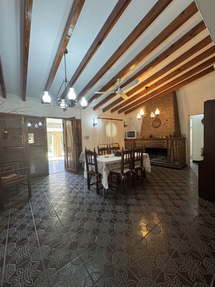 CASA CON BAJADA AL LAGO EN VILLA GUADALUPE