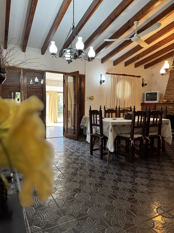 CASA CON BAJADA AL LAGO EN VILLA GUADALUPE