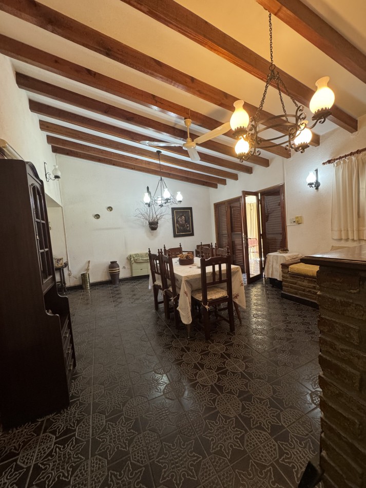 CASA CON BAJADA AL LAGO EN VILLA GUADALUPE