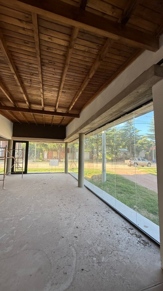 LOCAL EN VENTA EN VILLA DEL DIQUE 