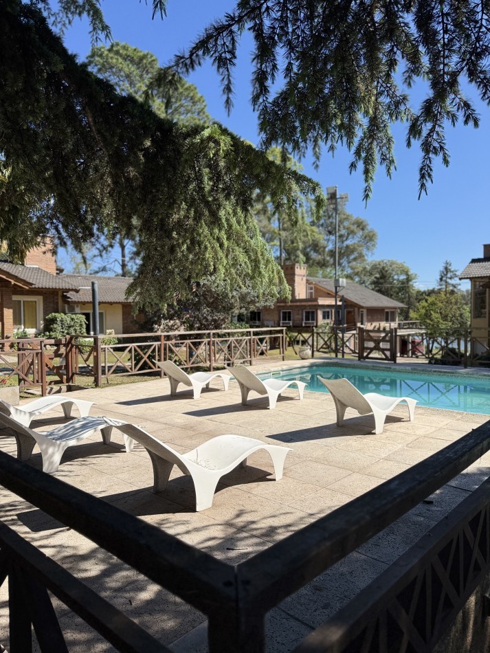 PH CON BAJADA DIRECTA AL LAGO