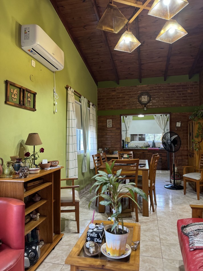 CASA DE GRAN LOTE EN VILLA DEL DIQUE! 