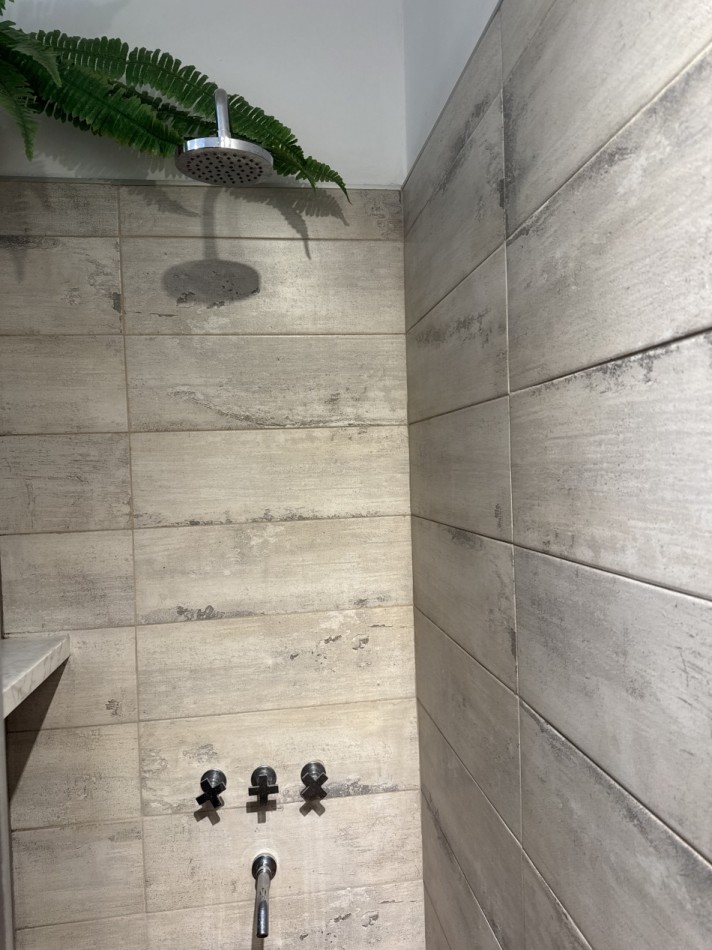 PROPIEDAD EN VILLA DEL DIQUE