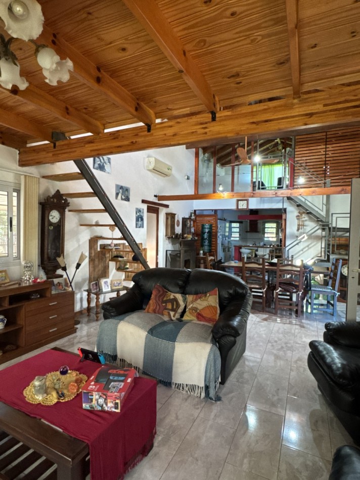 PROPIEDAD ESPECTACULAR! / VILLA DEL DIQUE!