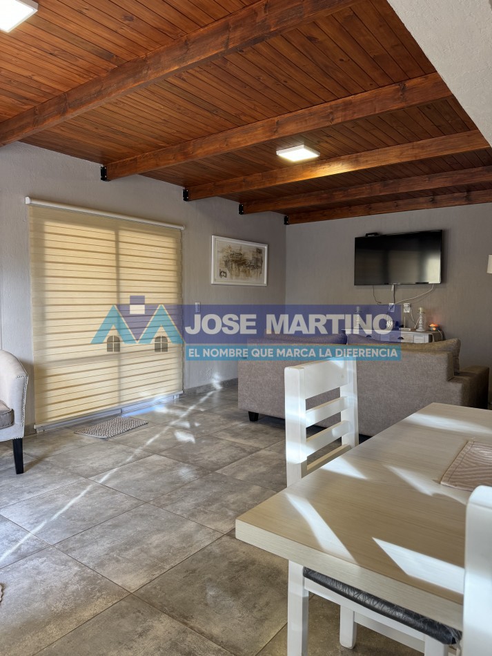 HERMOSA CASA EN VILLA DEL DIQUE